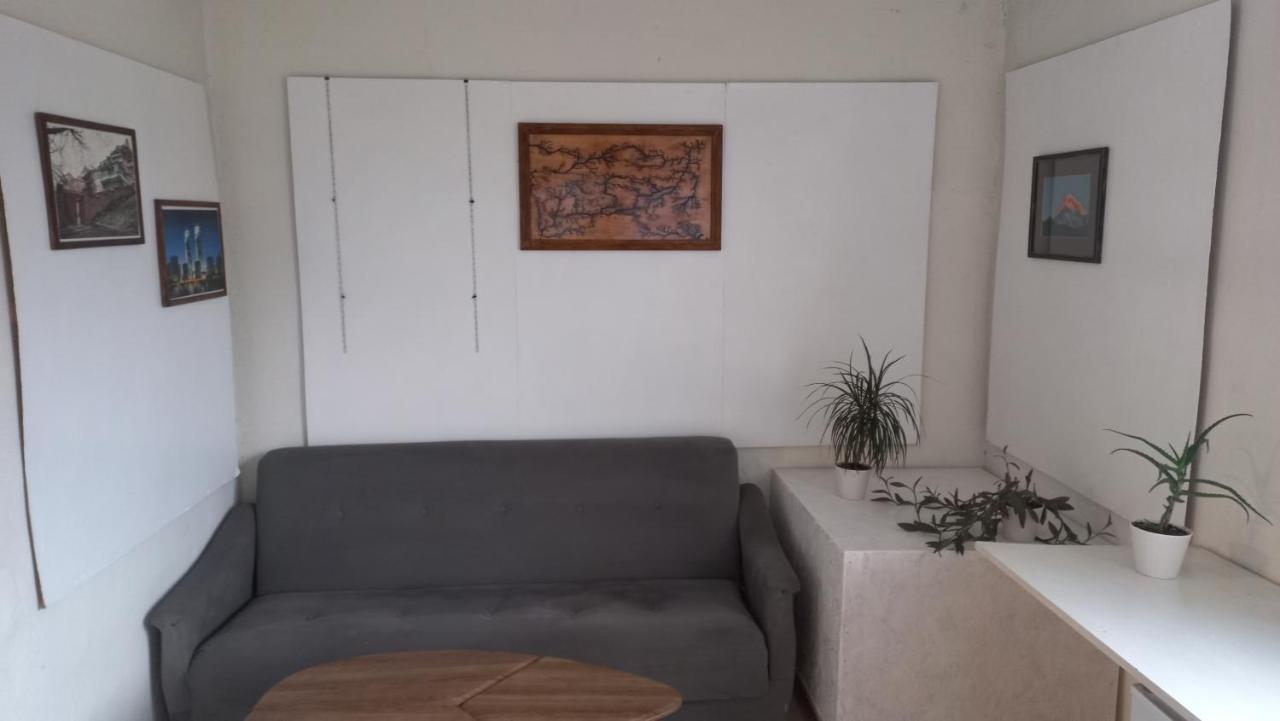 Riverhouse In Old تبليسي المظهر الخارجي الصورة
